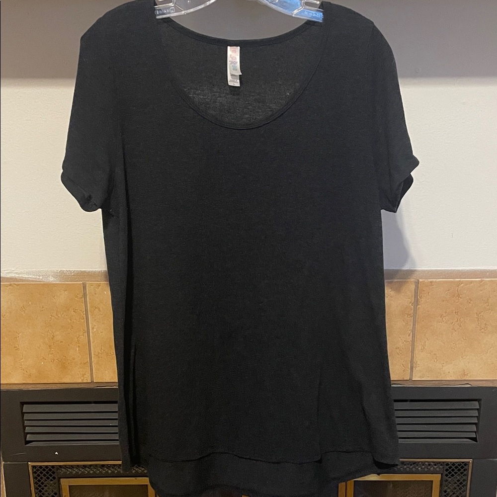 LuLaRoe Charcoal Grey Short Sleeve Top (size L)
